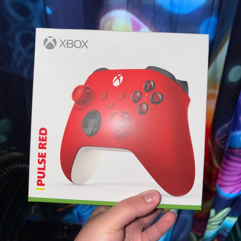 Xbox series x + 2 controllers